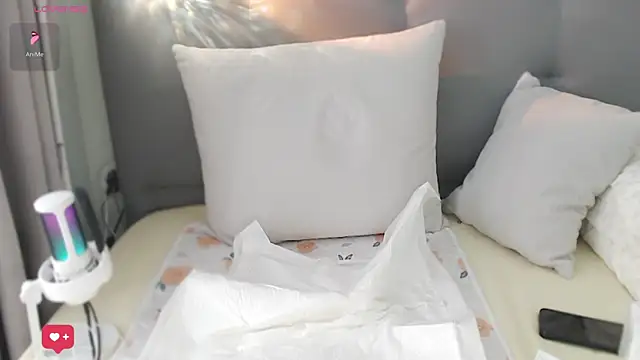 Snapshot of Anne-Sweet chatting on 03/01/25, 06:35 Anne-Sweet online show from 03/01/25, 06:35