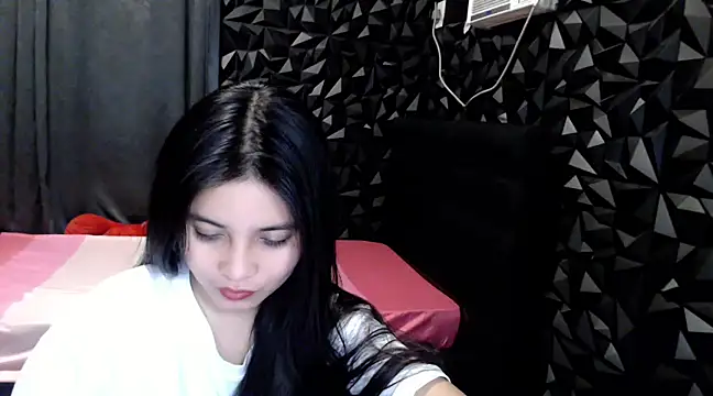 Snapshot of _Bellatrixy_ chatting on 01/05/25, 07:07 Bellatrixy online show from 01/05/25, 07:07