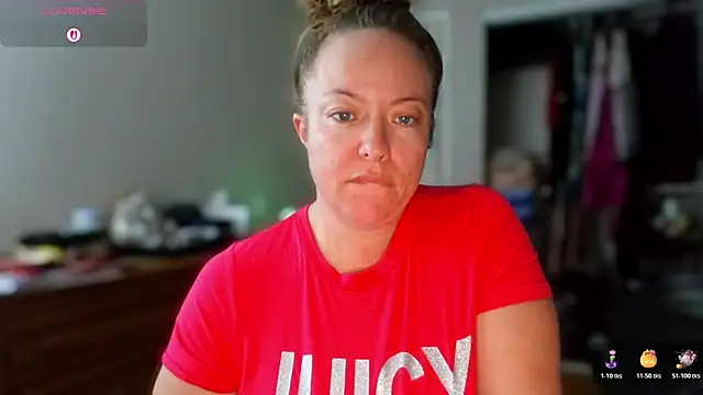 julimonroe online show from 11/03/25, 11:00