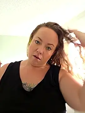 julimonroe online show from 02/04/26, 03:29