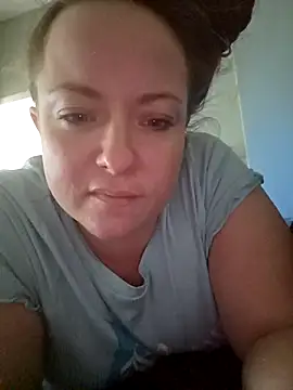 julimonroe online show from 02/25/26, 02:21