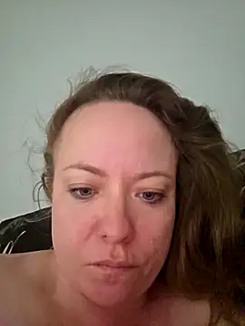 Snapshot of julimonroe chatting on 04/19/26, 10:14 julimonroe online show from 04/19/26, 10:14