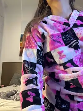 Snapshot of Stormiie777 chatting on 12/13/24, 02:54 Stormiie777 online show from 12/13/24, 02:54