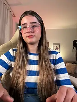 Snapshot of Stormiie777 chatting on 02/13/26, 01:23 Stormiie777 online show from 02/13/26, 01:23