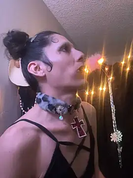 Snapshot of spoilbadkittynow chatting on 02/13/26, 05:53 spoilbadkittynow online show from 02/13/26, 05:53