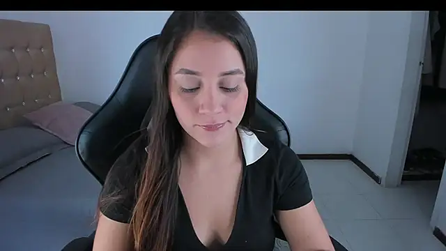 EmmaGrace1999 online show from 12/07/24, 10:06