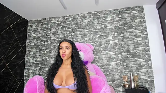 HeidyWillss online show from 01/10/25, 07:21