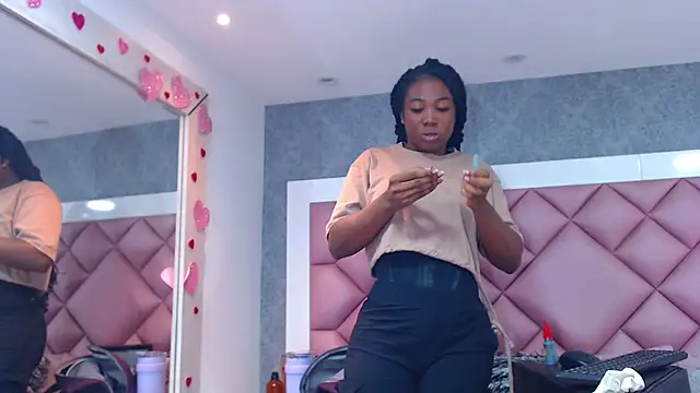 DanielaDuff online show from 03/18/26, 07:17