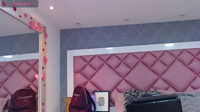 DanielaDuff online show from 06/24/26, 07:35