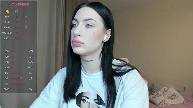 JenniferQueen11 online show from 01/22/25, 02:35