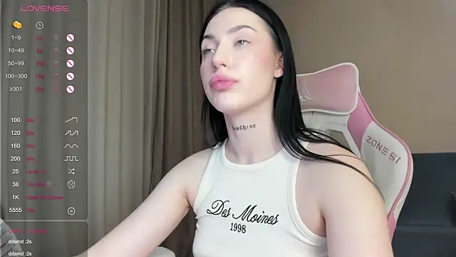 JenniferQueen11 online show from 01/29/25, 12:02