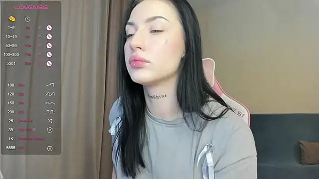 JenniferQueen11 online show from 01/30/25, 10:08