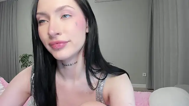 JenniferQueen11 online show from 09/13/25, 02:17