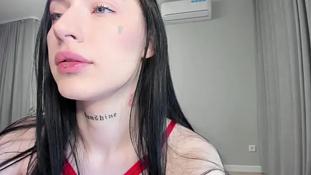 JenniferQueen11 online show from 10/30/25, 01:01