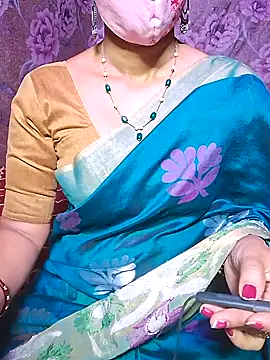 Snapshot of XBHUUME chatting on 03/04/25, 05:34 XBHUUME online show from 03/04/25, 05:34