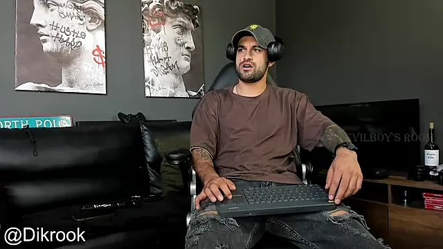 Davevilboy online show from 12/04/24, 01:09