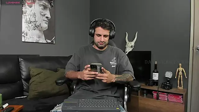 Davevilboy online show from 12/06/24, 01:22