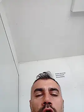 Snapshot of kevgir08 chatting on 07/31/26, 10:14 kevgir08 online show from 07/31/26, 10:14