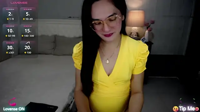 Snapshot of xAsianSweetHeart chatting on 06/14/26, 12:52 xAsianSweetHeart online show from 06/14/26, 12:52