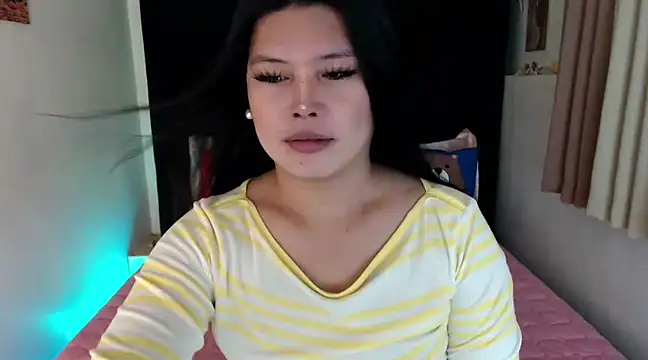 Snapshot of Angelic_Fuckerxxx chatting on 03/23/25, 03:43 Angelic Fuckerxxx online show from 03/23/25, 03:43