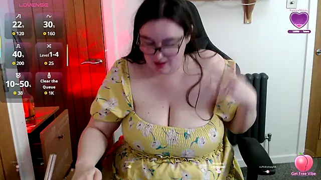 Snapshot of Rebecca_Summer chatting on 05/08/26, 05:57 Rebecca Summer online show from 05/08/26, 05:57