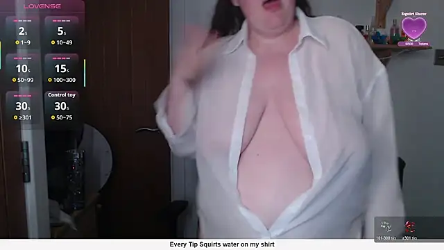 Snapshot of Rebecca_Summer chatting on 07/08/26, 06:23 Rebecca Summer online show from 07/08/26, 06:23