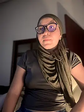 MatchedEyebrow online show from 10/04/25, 10:08