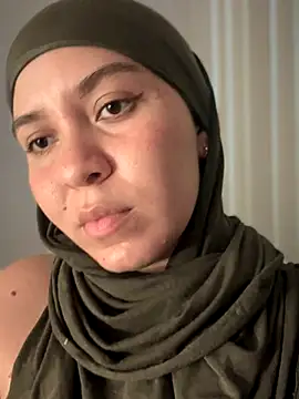 MatchedEyebrow online show from 11/17/25, 09:31