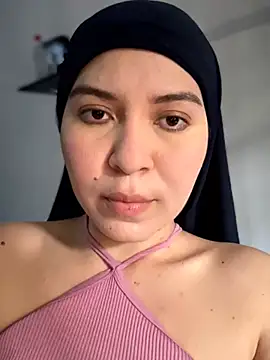 MatchedEyebrow online show from 04/10/26, 08:35