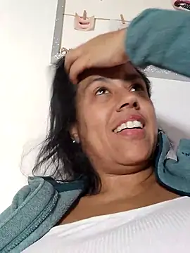 Molly newman6 online show from 02/23/25, 08:22