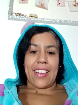 Molly newman6 online show from 11/17/25, 05:41