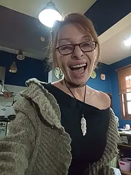 Snapshot of FrozenWaffle chatting on 06/21/26, 01:57 FrozenWaffle online show from 06/21/26, 01:57