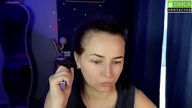 Snapshot of Mira_Mermayd chatting on 07/23/26, 01:58 Mira Mermayd online show from 07/23/26, 01:58