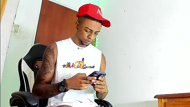 YeremiBrowm online show from 01/10/25, 09:42