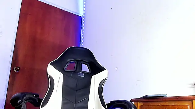 YeremiBrowm online show from 02/07/25, 08:20