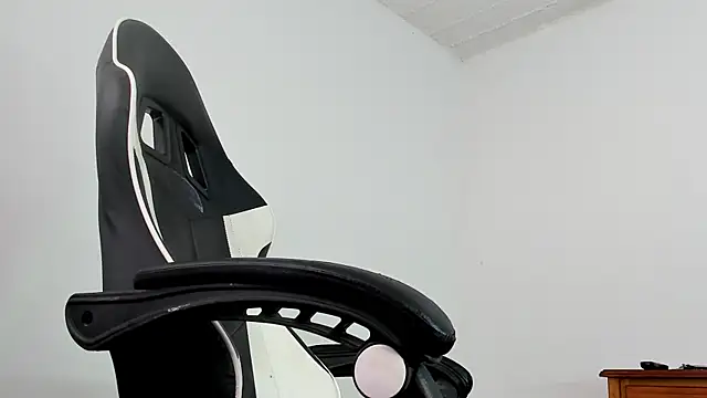 YeremiBrowm online show from 02/25/25, 08:30