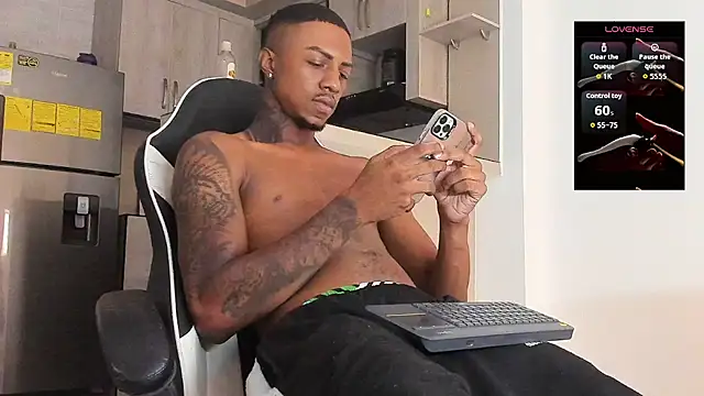 YeremiBrowm online show from 10/22/25, 08:19