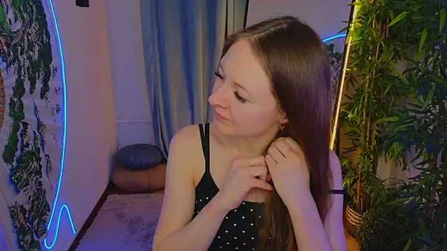 Snapshot of freya_nilsson chatting on 12/22/24, 04:06 freya nilsson online show from 12/22/24, 04:06