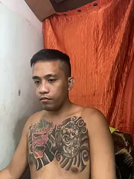 Snapshot of Thyler08 chatting on 02/08/25, 12:39 Thyler08 online show from 02/08/25, 12:39