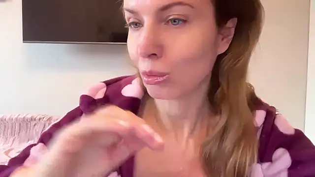 RachellAmazing online show from 02/12/25, 09:52