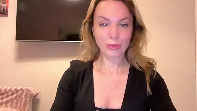 RachellAmazing online show from 02/28/25, 06:21