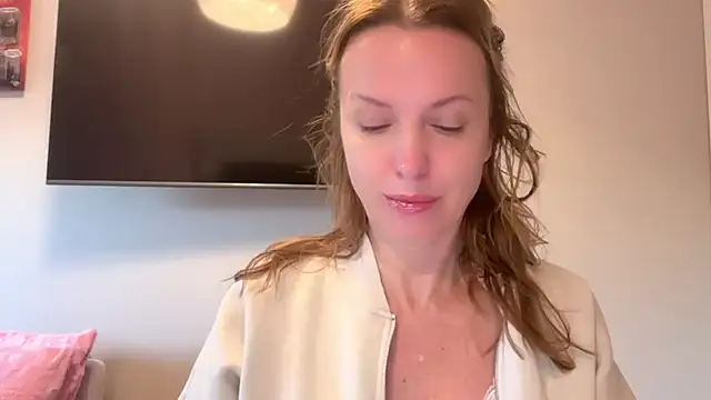 RachellAmazing online show from 03/19/25, 06:14