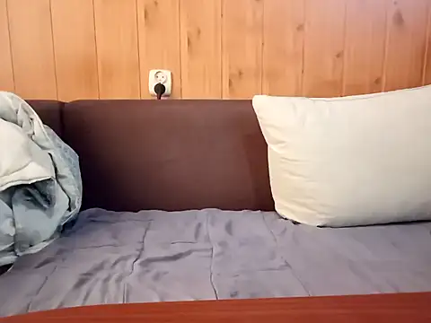 Konradoo online show from 10/05/25, 06:01