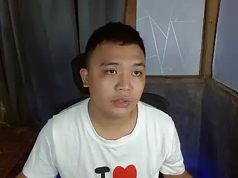 Snapshot of xsweetasian69x chatting on 01/04/25, 08:17 xsweetasian69x online show from 01/04/25, 08:17