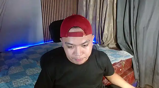 Snapshot of xsweetasian69x chatting on 01/14/25, 04:40 xsweetasian69x online show from 01/14/25, 04:40