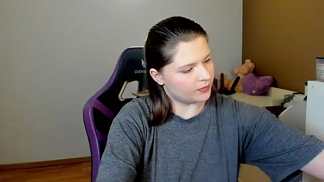 Snapshot of TinniAngel chatting on 03/01/25, 06:11 TinniAngel online show from 03/01/25, 06:11