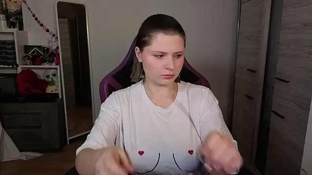 TinniAngel online show from 02/08/26, 05:49