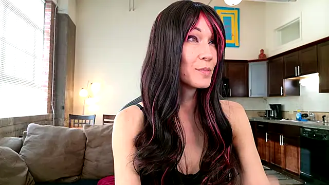 Snapshot of EveEnigma chatting on 12/19/24, 06:01 EveEnigma online show from 12/19/24, 06:01