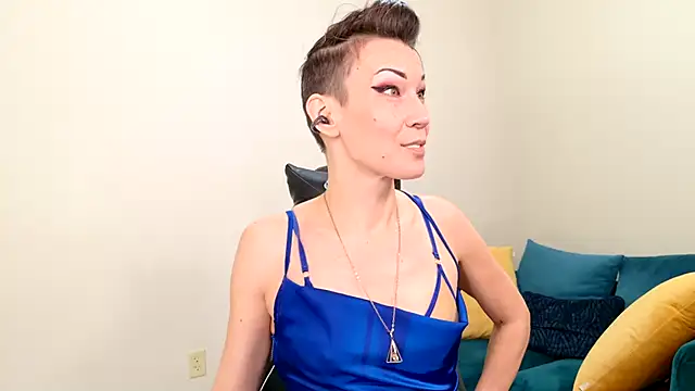 Snapshot of EveEnigma chatting on 02/05/25, 01:54 EveEnigma online show from 02/05/25, 01:54