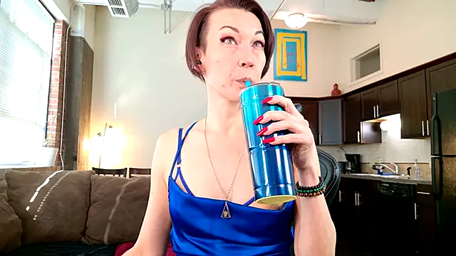 Snapshot of EveEnigma chatting on 03/07/25, 06:43 EveEnigma online show from 03/07/25, 06:43